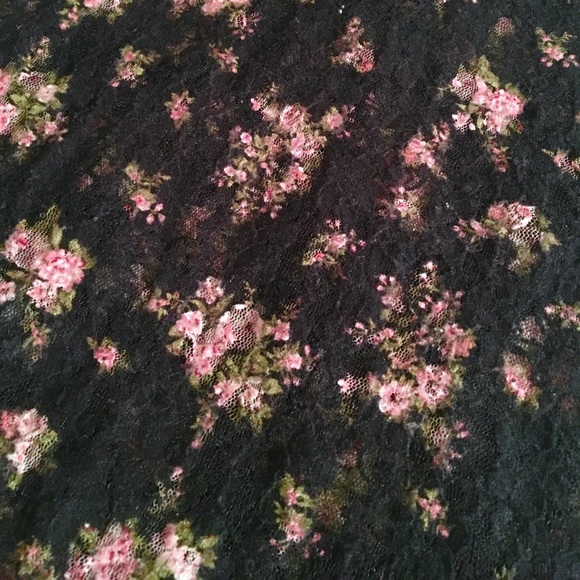 ⛔️SOLD⛔️ 🌸Free People flowered tank🌸 - Picture 5 of 6